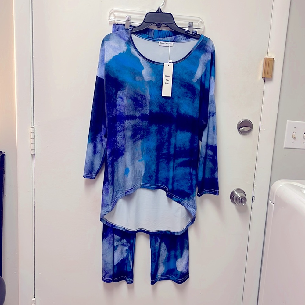 Cute 2pc with plaza pants